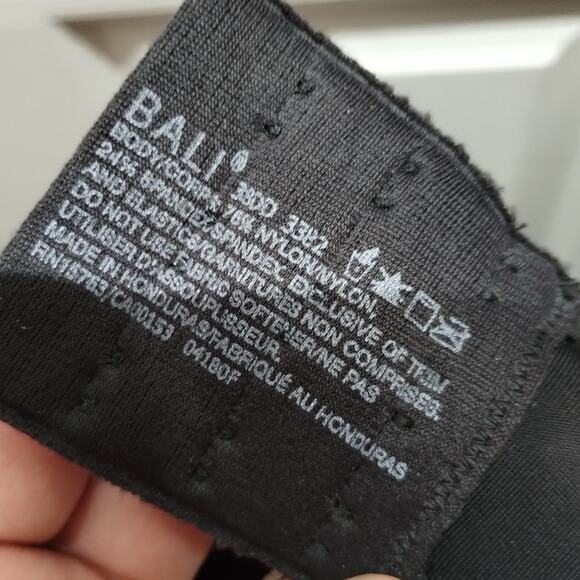 Bali Women's Size 38DD Black Back Smoothing Underwire Full Coverage Bra 3382 - Picture 4 of 4